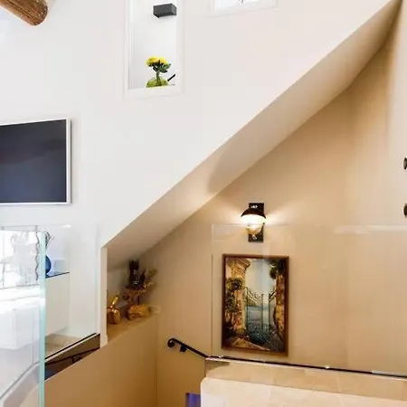 Maison Regina - Absoluty - Lux House 2bdr 2bth Magic 1st Row Sea View Terrace Apartment