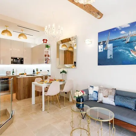 Apartment Maison Regina - Absoluty - Lux House 2bdr 2bth Magic 1st Row Sea View Terrace Antibes