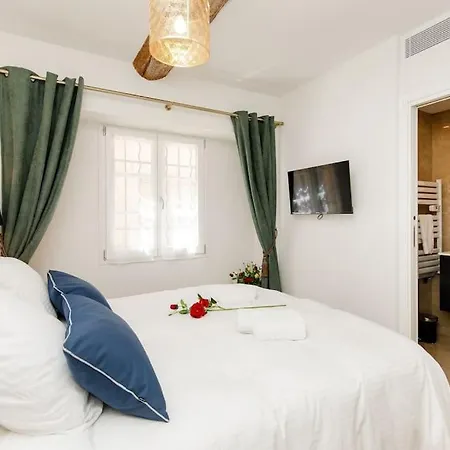 Maison Regina - Absoluty - Lux House 2bdr 2bth Magic 1st Row Sea View Terrace * Antibes