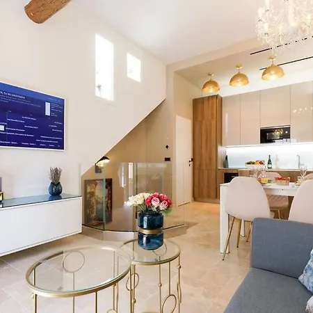 Maison Regina - Absoluty - Lux House 2bdr 2bth Magic 1st Row Sea View Terrace Apartmán *