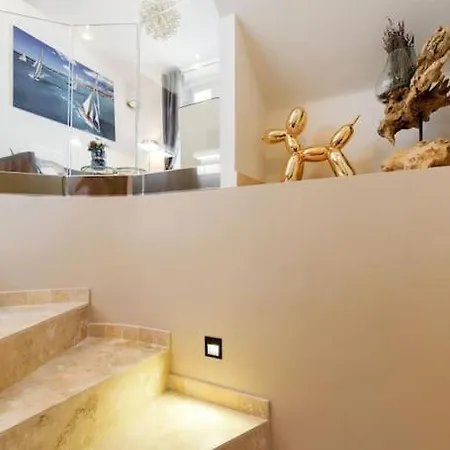 Maison Regina - Absoluty - Lux House 2bdr 2bth Magic 1st Row Sea View Terrace Apartmán *