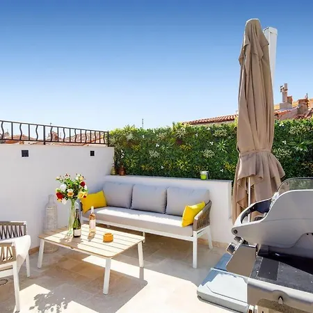 Maison Regina - Absoluty - Lux House 2bdr 2bth Magic 1st Row Sea View Terrace Apartmán *